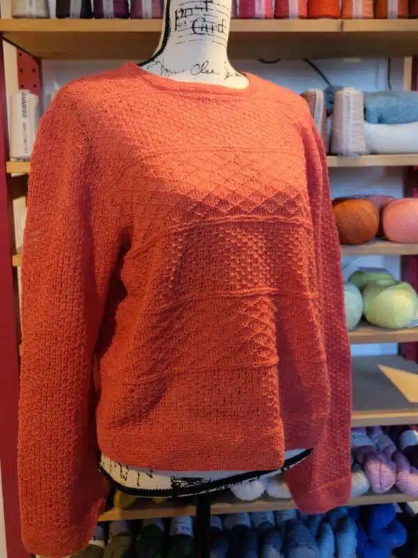 Mønsterbluse - med garn og opskrift - Billede 8