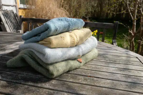 Garnfryds Cardigan med silkemohair - strikkekit med opskrift og garn - Image 2