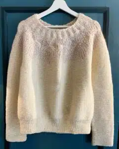 Asterie Sweater fra Moonstruck knits strikket i Garnfryds Finnuldsgarn DK.